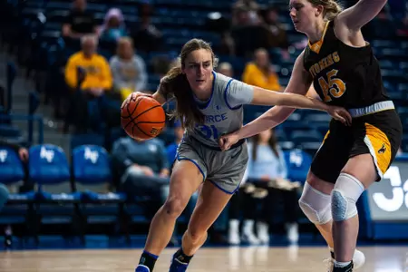 WBB Emily Adams Action vs. Wyoming 2023-24