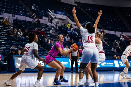 WBB Emily Adams Action vs. Fresno State 2023-24