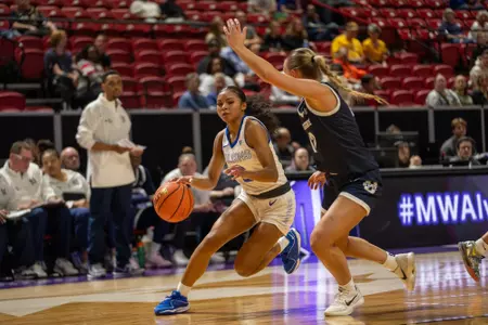 WBB Milahnie Perry Action vs. Utah State MW 2025-26