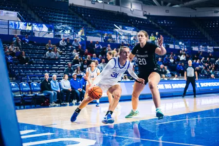 WBB Emily Adams Action vs. Portland State 2025-26
