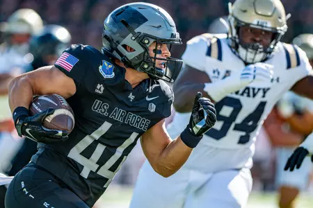 Rocco Conti runs ball vs. Navy
