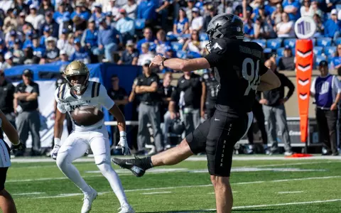 Will Duncan punts vs. Navy