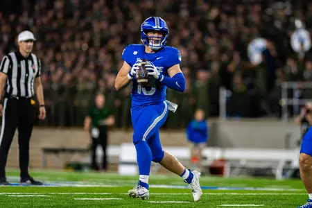 Mason Hayes pulls up to throw vs. NDSU