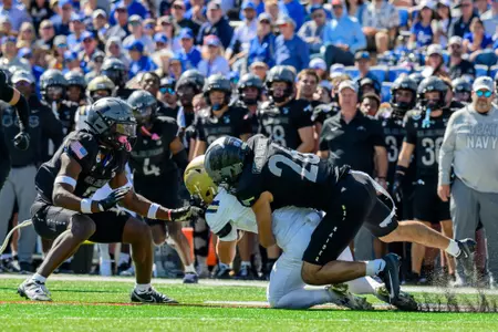 Alexander Perez makes tackle vs. Navy