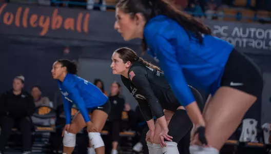 Ella Vogel readies for a play in the Falcons' match at UTEP.