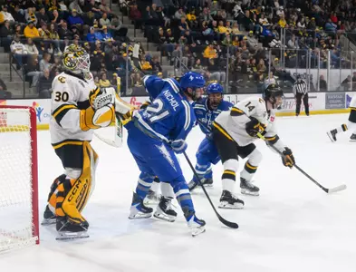 Hayden Nichol in the slot vs. Colorado College