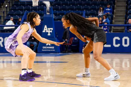 WBB Milahnie Perry Action vs. Grand Canyon 2025-26