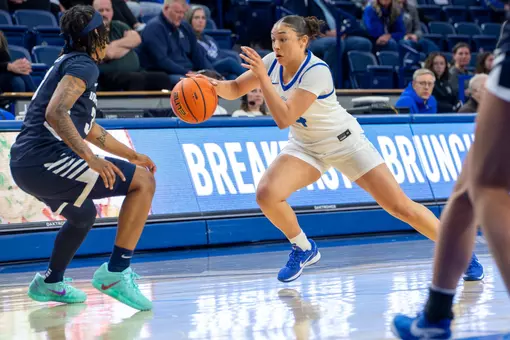 WBB Bhret Clay Action vs. Utah State 2025-26