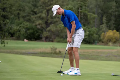 Eli Huntington putts at the Gene Miranda Falcon Invitational at Eisenhower Golf Course