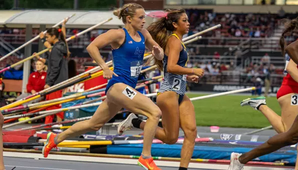 Liliane Aittama moved up the field to secure an Auto Q into the regional final of the 800-meter run.