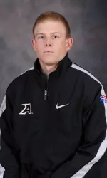 Junior Diver Zach Woods