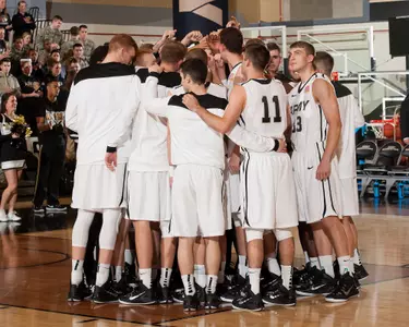Men's Basketball Team