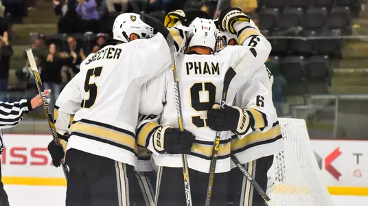 Army Welcomes Back Sacred Heart Image