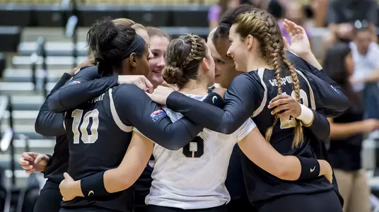 Army Journeys South to Face American, Loyola Image