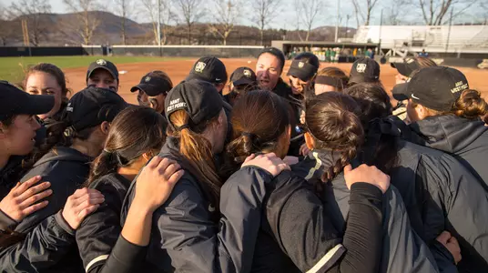 Softball Hosts Jaspers for Non-League Doubleheader Image