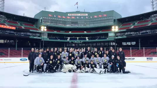 Hockey Fenway