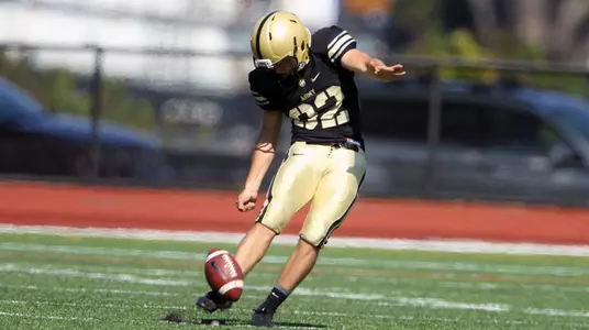 Seppi Ortman kicking off vs. Chestnut Hill