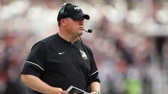 Defensive Coordinator Jay Bateman on the sidelines at Ohio State in 2017.