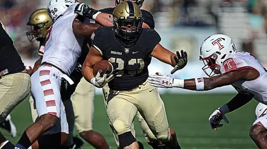 Oct 21, 2017; West Point, NY, USA; Army Black Knights running back Darnell Woolfolk (33) rushes the ball against the Temple Owls during the first half at Michie Stadium. Mandatory Credit: Danny Wild-USA TODAY Sports
