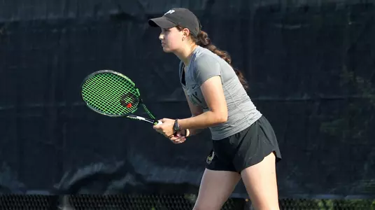 Sasha Inchauste playing tennis