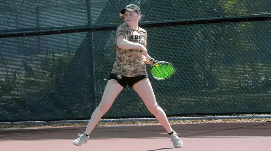 Sam DiMaio improved to a team-best 6-0 in singles duals with a win against Florida Tech