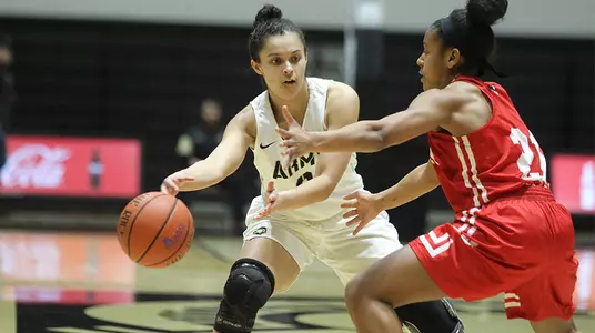 Jess Lewis makes a pass during Army's game against Boston University on March 2, 2019