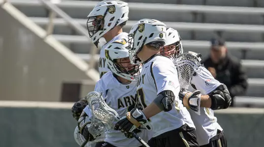 Men's Lacrosse Celebrates Win over Colgate 2019