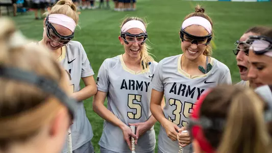 Ryan Murphy talks to the team pregame