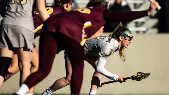 Samantha Stewart lines up on the 8-meter line