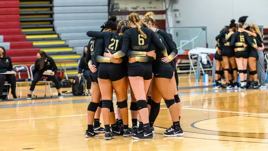 Volleyball Huddle at Colgate