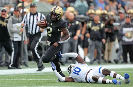Oct 1, 2022; West Point, New York, USA; Army Black Knights quarterback Tyhier Tyler (2) runs with the ball against the Georgia State Panthers during the second half at Michie Stadium. Mandatory Credit: Danny Wild-USA TODAY Sports