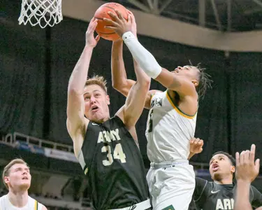 Army defeats Siena 96-94 in overtime on November 16, 2022 at the MVP Arena in Albany, New York (Bob Mayberger/Bob Mayberger Photography)