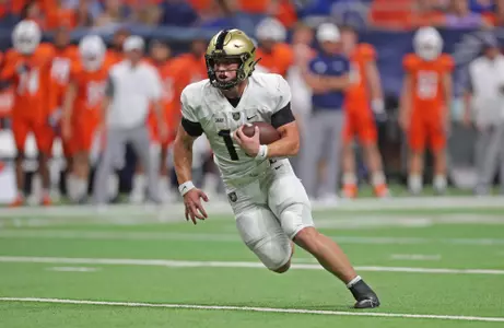 Sep 15, 2023; San Antonio, Texas, USA; Army Black Knights quarterback Bryson Daily (13) carries the ball against the UTSA Roadrunners during the first half at the Alamodome. Mandatory Credit: Danny Wild-USA TODAY Sports