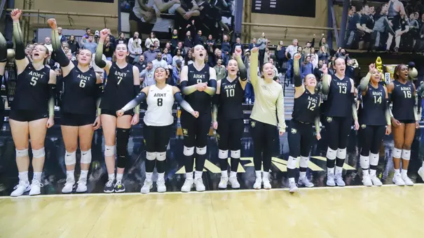 Volleyball Sings Second on Senior Day Against Navy