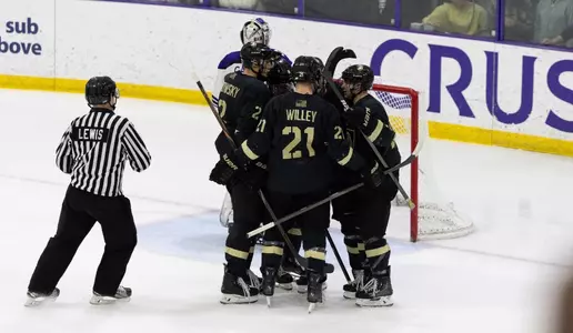 Hockey Huddle