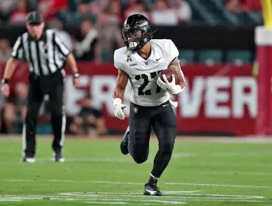 Sep 26, 2024; Philadelphia, Pennsylvania, USA; Army Black Knights running back Samari Howard (27) carries the ball against the Temple Owls during the first half at Lincoln Financial Field. Mandatory Credit: Danny Wild-Imagn Images