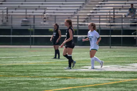 #9 Sophia Henry in Army's 4-1 victory over Manhattan on August 17, 2025
