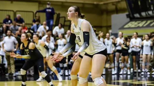 Mackenzie Lynch Ready to Receive a Serve