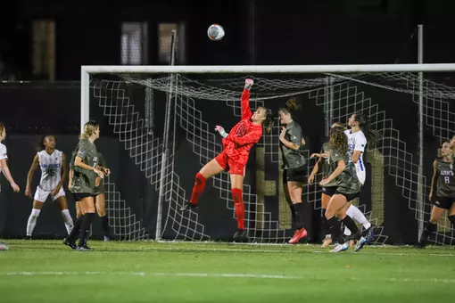 #00 Karalyn Dail punches out the ball for a save in Army West Point's 2-1 victory over Air Force on Aug. 21, 2025