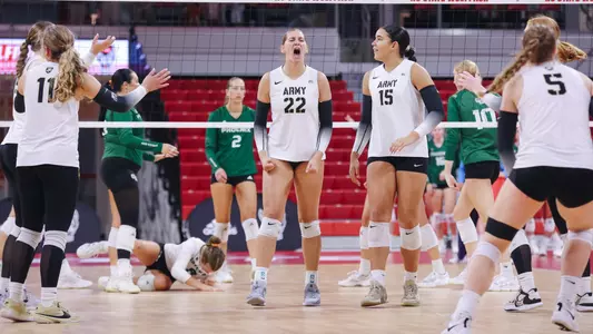 Breelyn Bender Celebrates Match Winning Block Over Green Bay