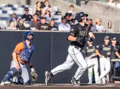 Josiah Overbeek hits home run in Army's game vs. Bucknell.