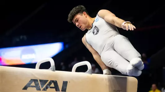 Ben Aguilar competes on the Horizontal Bar at the NCAA Championships on Apr. 17, 2026