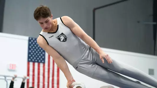 Felipe Junueira competes against Simpson on Feb. 21, 2026 on the Pommel Horse