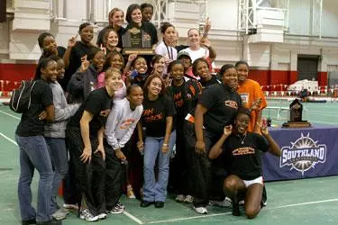 Bearkat women win Southland indoor title; men place fourth at meet in Houston