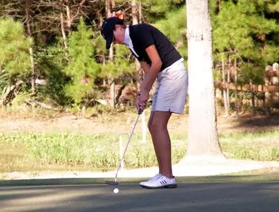 Landa Stewart leads women's golfers at Texas Tech