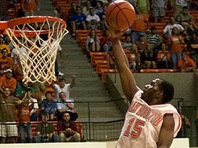 Men's basketball defeats Saint Gregory's 88-40