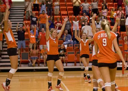 Volleyball to scrimmage alumni Sunday