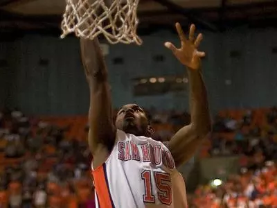 Lamar edges Bearkat men 93-90 in overtime