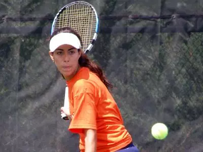 Women's tennis falls in season opener in El Paso