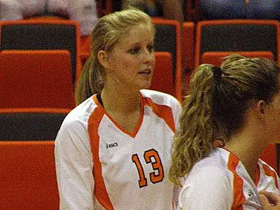 Haley Thomas named SLC Defensive Player of Week